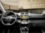 Toyota RAV4 2010 года